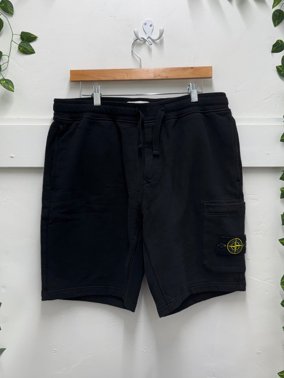 Stone Island Black Cargo Fleece Bermuda Shorts SZ: XL - Pre-Owned