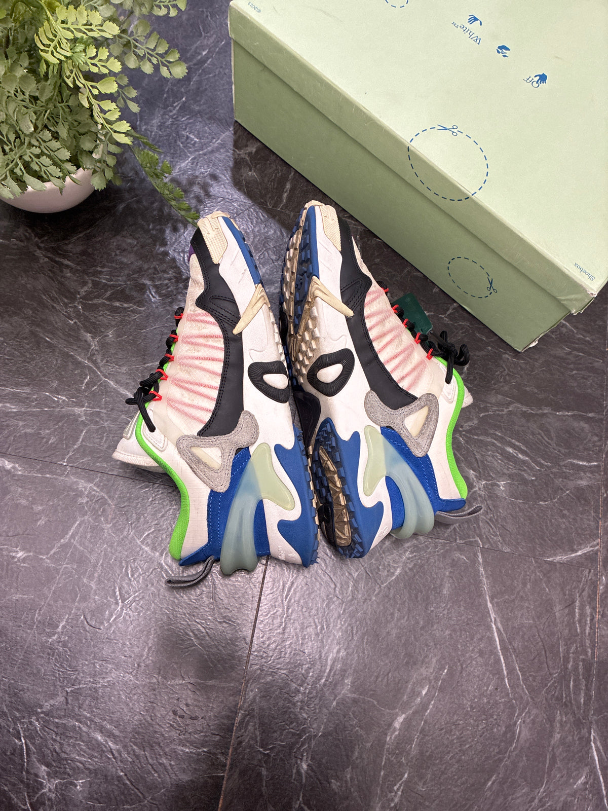 OFF-WHITE Odsy-2000 White Black Blue SZ: 43 (10M) - Pre-Owned