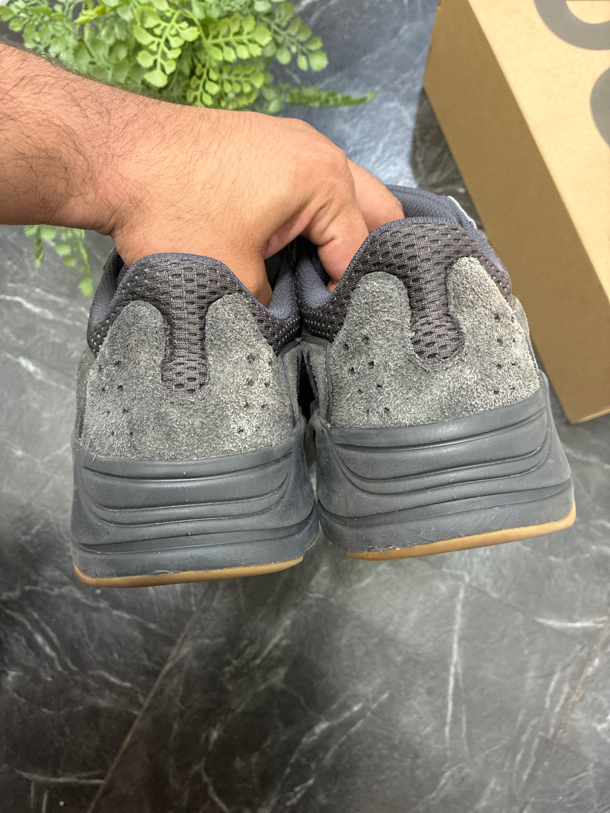 Adidas Yeezy Boost 700 Utility Black SZ: 11M - Pre-Owned