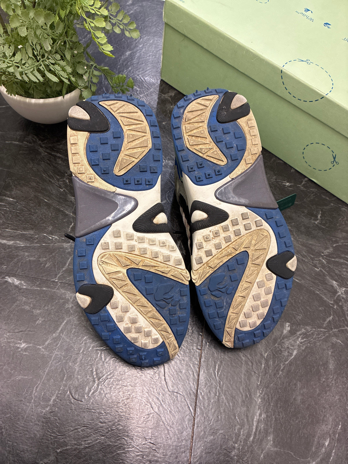 OFF-WHITE Odsy-2000 White Black Blue SZ: 43 (10M) - Pre-Owned