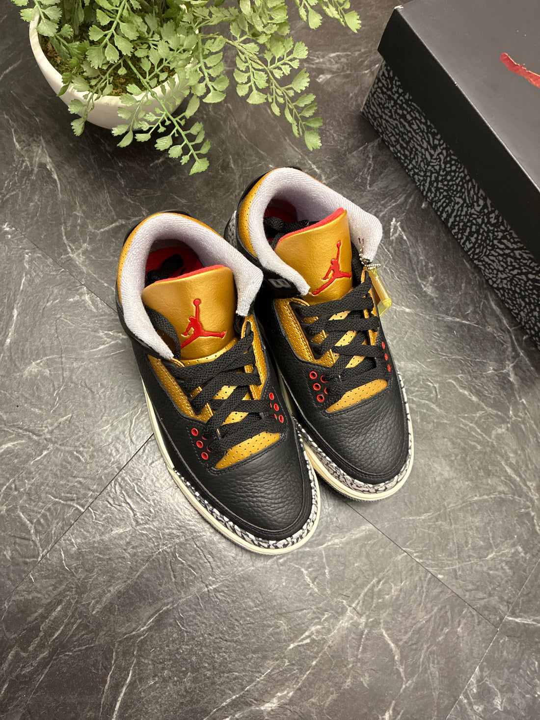 Jordan 3 Black Cement Gold SZ: 7W/5.5Y - New