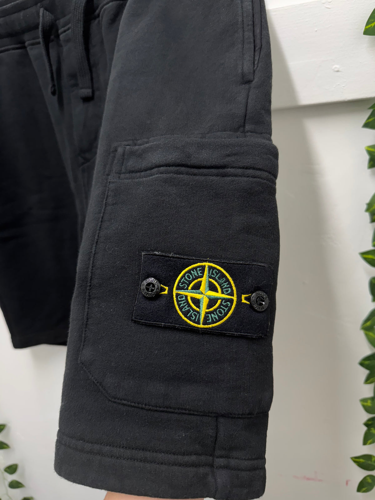 Stone Island Black Cargo Fleece Bermuda Shorts SZ: XL - Pre-Owned