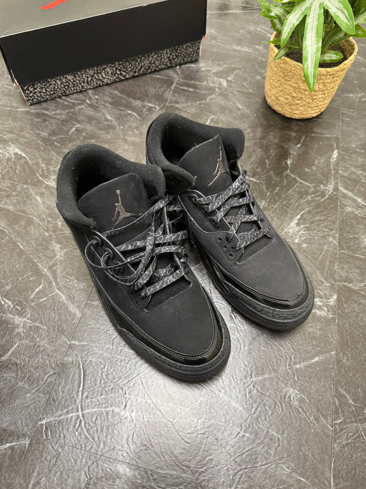 Jordan 3 Black Cat - SZ: 10M - Pre-Owned
