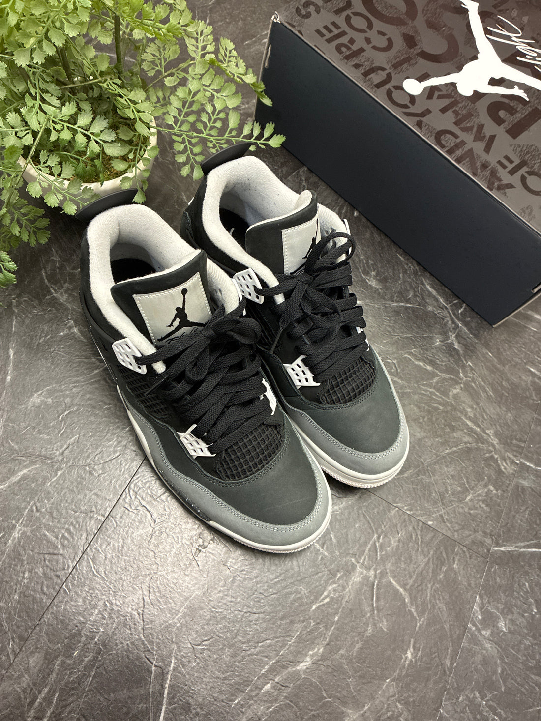 Jordan 4 Fear 2024 SZ: 10.5M - Pre-Owned
