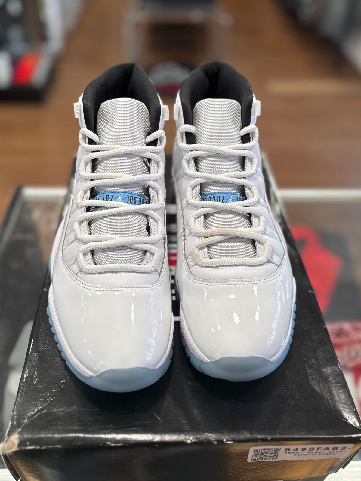 Jordan 11 Legend Blue 2024 SZ: 10M - Pre-Owned