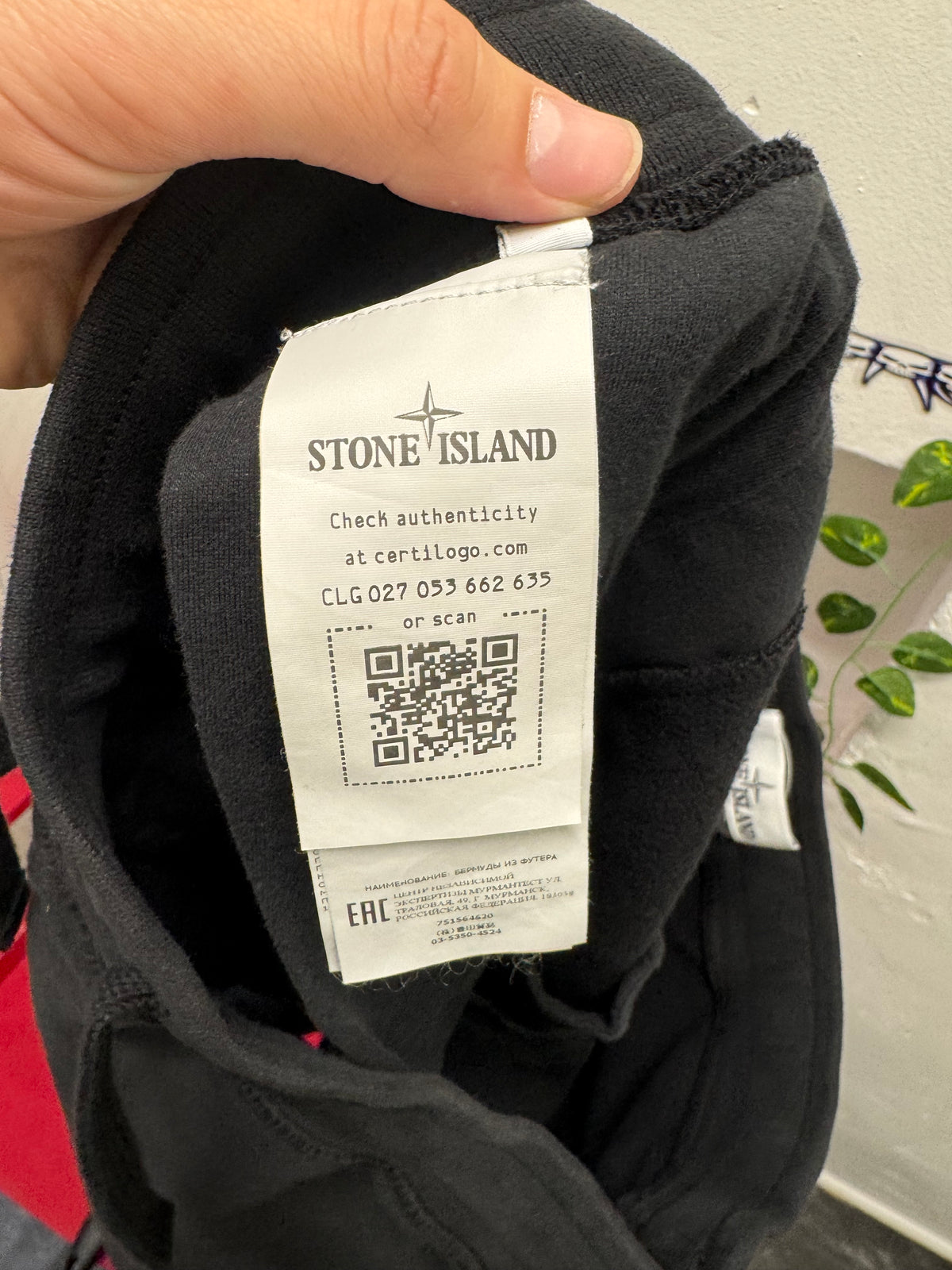 Stone Island Black Cargo Fleece Bermuda Shorts SZ: XL - Pre-Owned