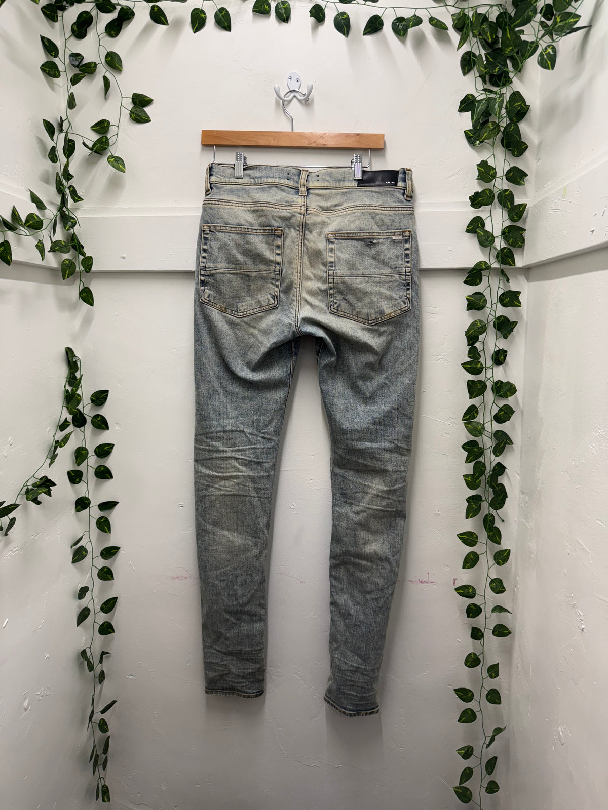Amiri MX1 Skinny Jeans SZ: 32 - Pre-Owned
