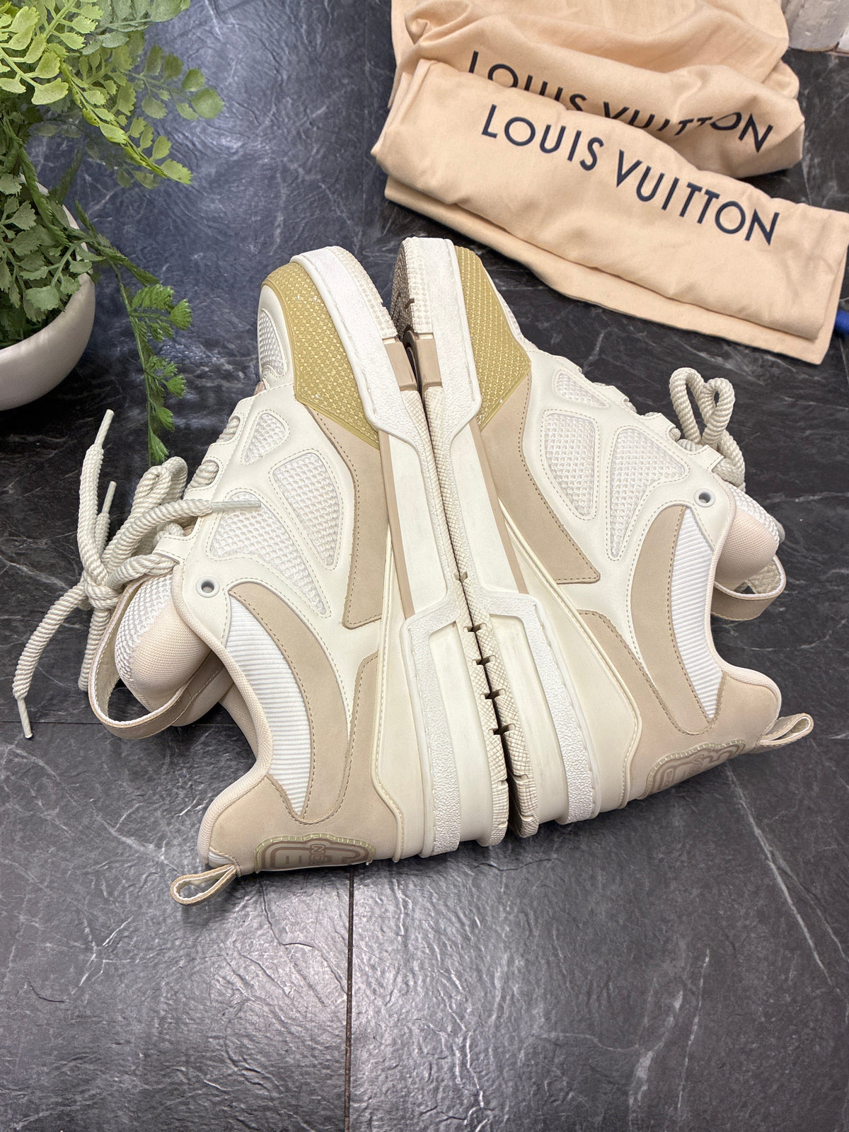 Louis Vuitton LV Skate Sneaker Beige White SZ: 9LV (11M) - Pre-Owned