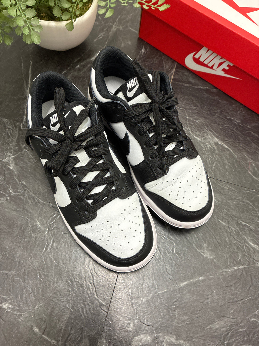 Nike Dunk Low Panda W SZ: 7W/5.5Y - Pre-Owned