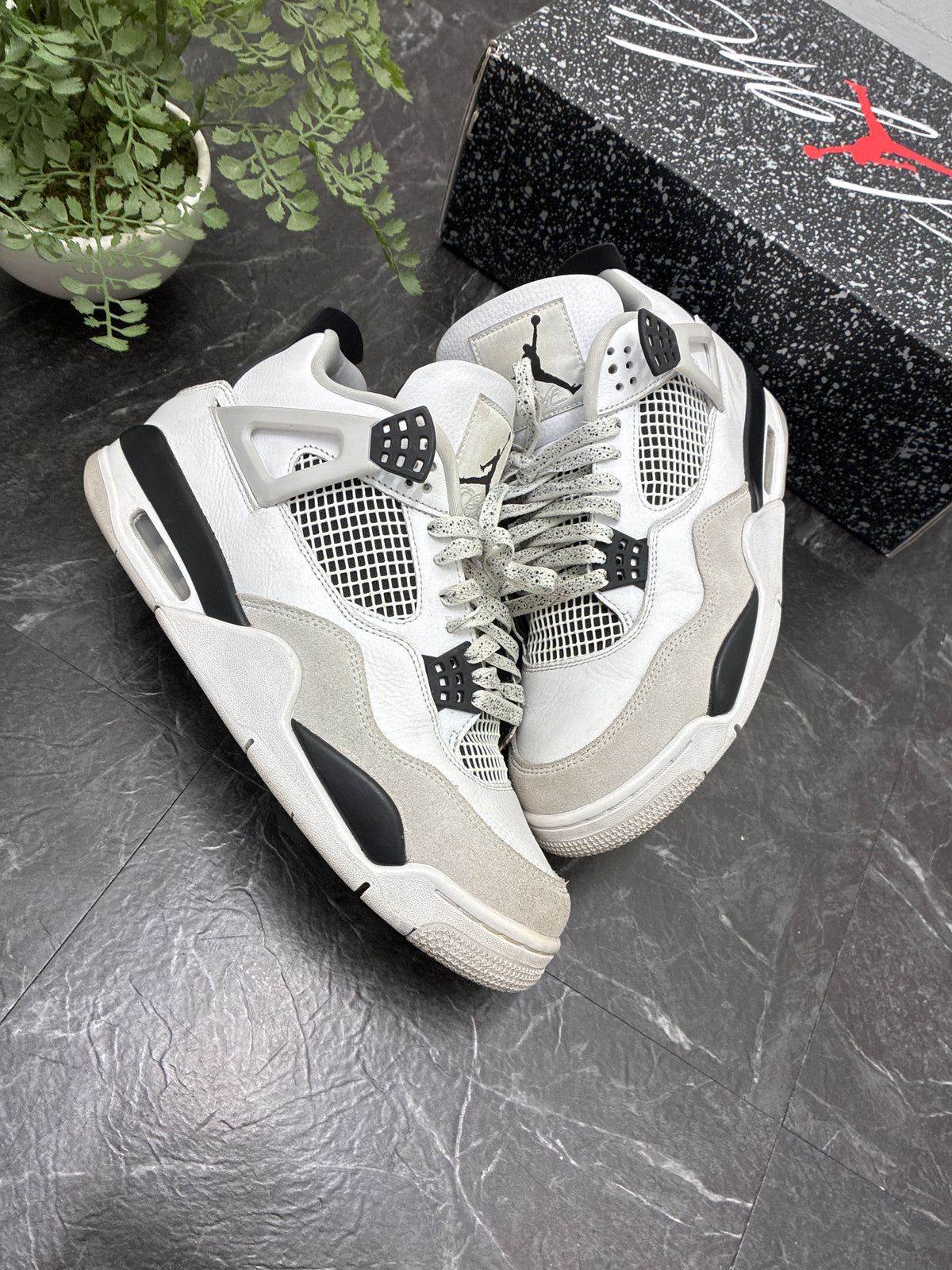 Jordan 4 Military Black SZ: 10.5M - Pre-Owned