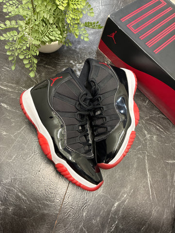 Jordan 11 Bred 2019 SZ: 11M - Pre-Owned