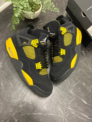 Jordan 4 Thunder 2023 SZ: 12M - Pre-Owned