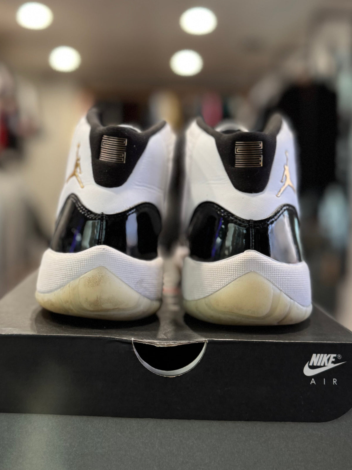 Jordan 11 DMP Gratitude SZ: 7Y/8.5W - Pre-Owned