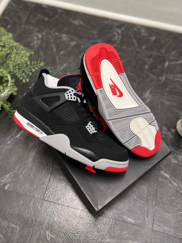 Jordan 4 Bred 2019 SZ: 10.5M - Pre-Owned