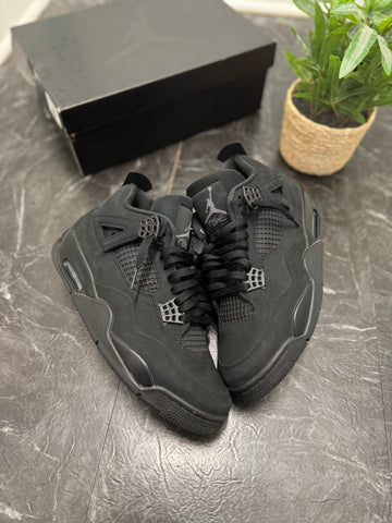 Air Jordan 4 Retro “Black Cat” (2025) SZ: 10M – Pre-Owned