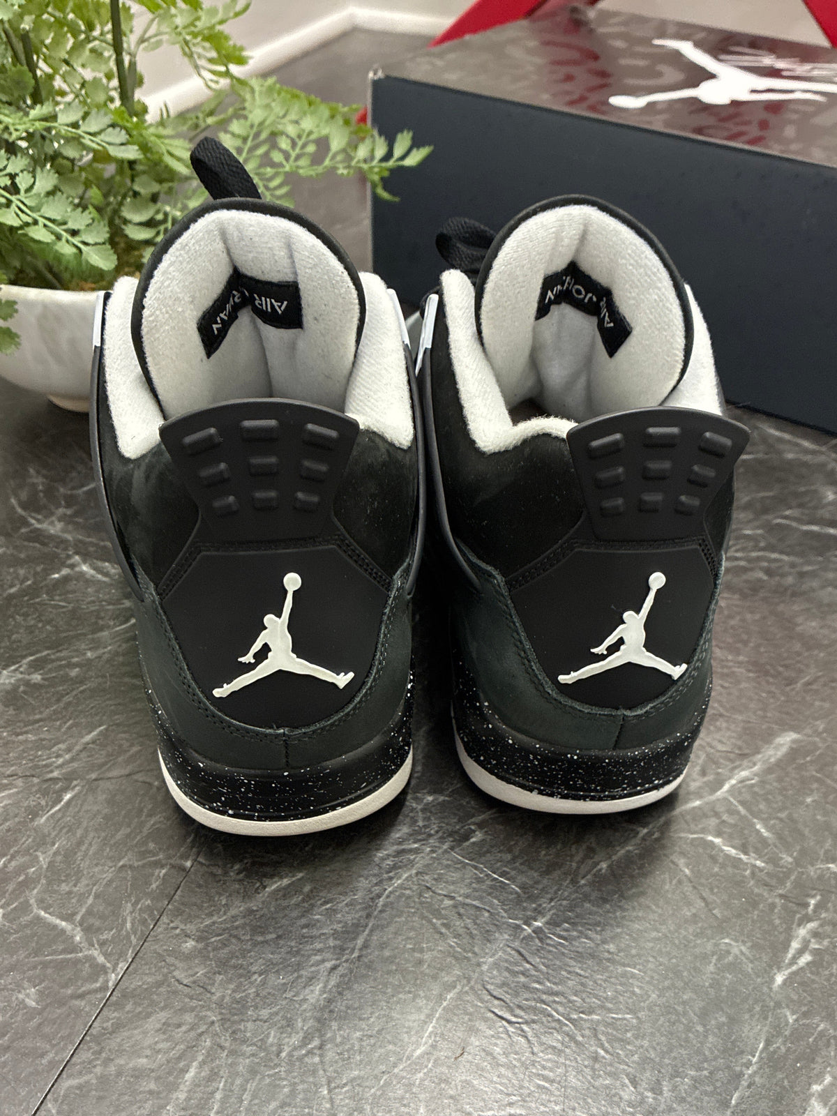 Jordan 4 Fear 2024 SZ: 10.5M - Pre-Owned