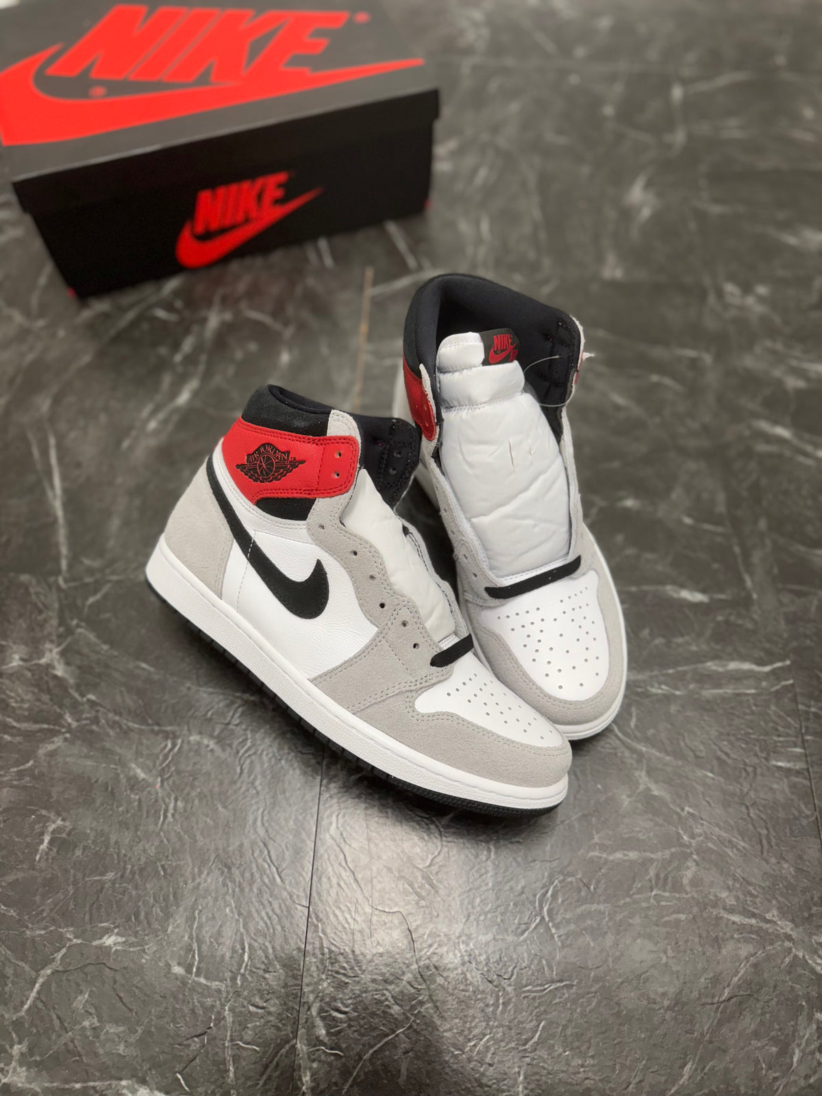 Jordan 1 High Smoke Grey SZ: 9.5M - New