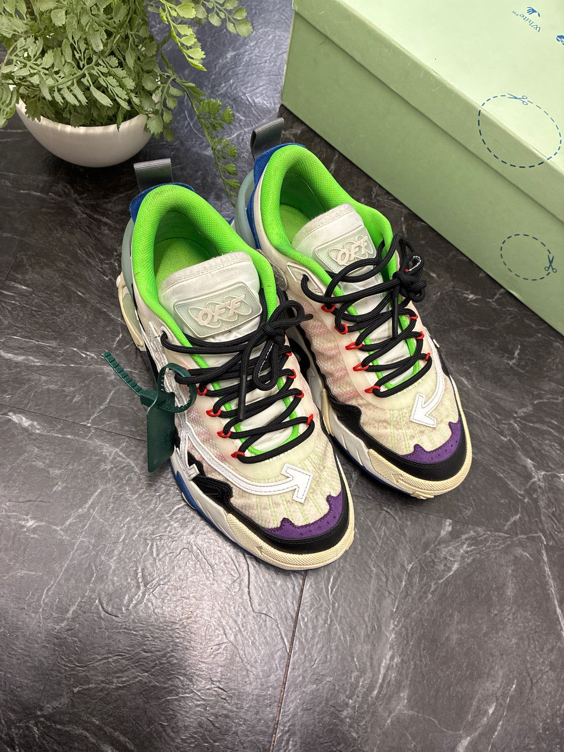 OFF-WHITE Odsy-2000 White Black Blue SZ: 43 (10M) - Pre-Owned