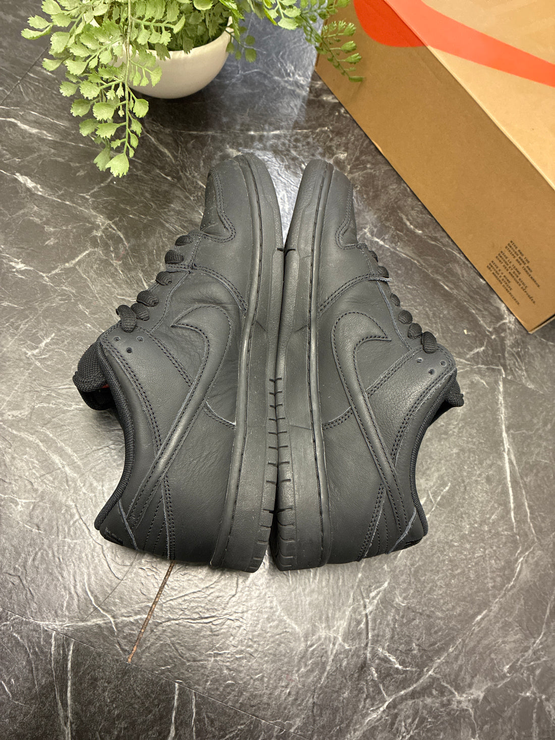 Nike SB Dunk Low Triple Black SZ: 9.5M - Pre-Owned