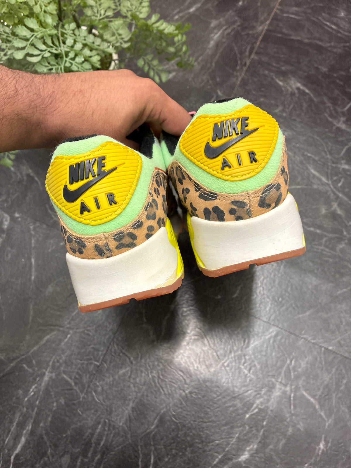 Nike Air Max 90 LX Illusion Green (90s Dancefloor) SZ: 10.5W/9M - Pre-Owned