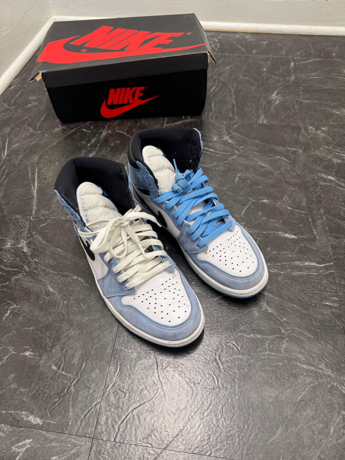 Jordan 1 High University Blue SZ: 9M - Pre-Owned