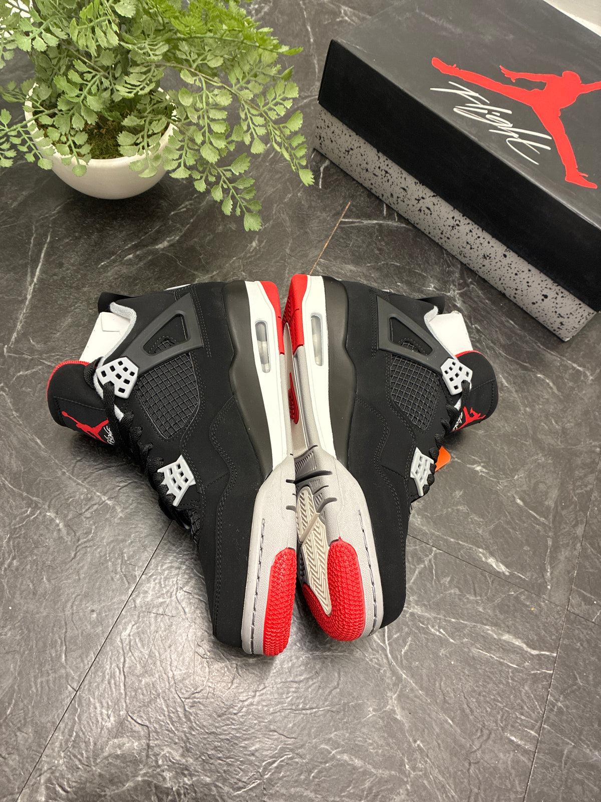 Jordan 4 Bred 2019 SZ: 9M - New