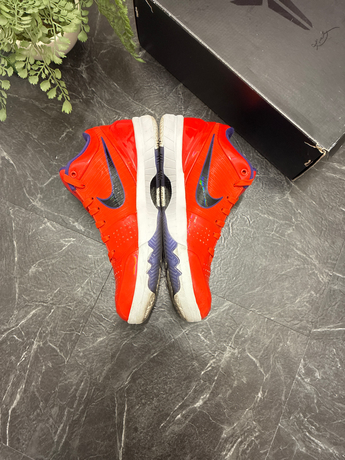 Kobe 4 Protro Undefeated Phoenix Suns SZ: 9M - Pre-Owned