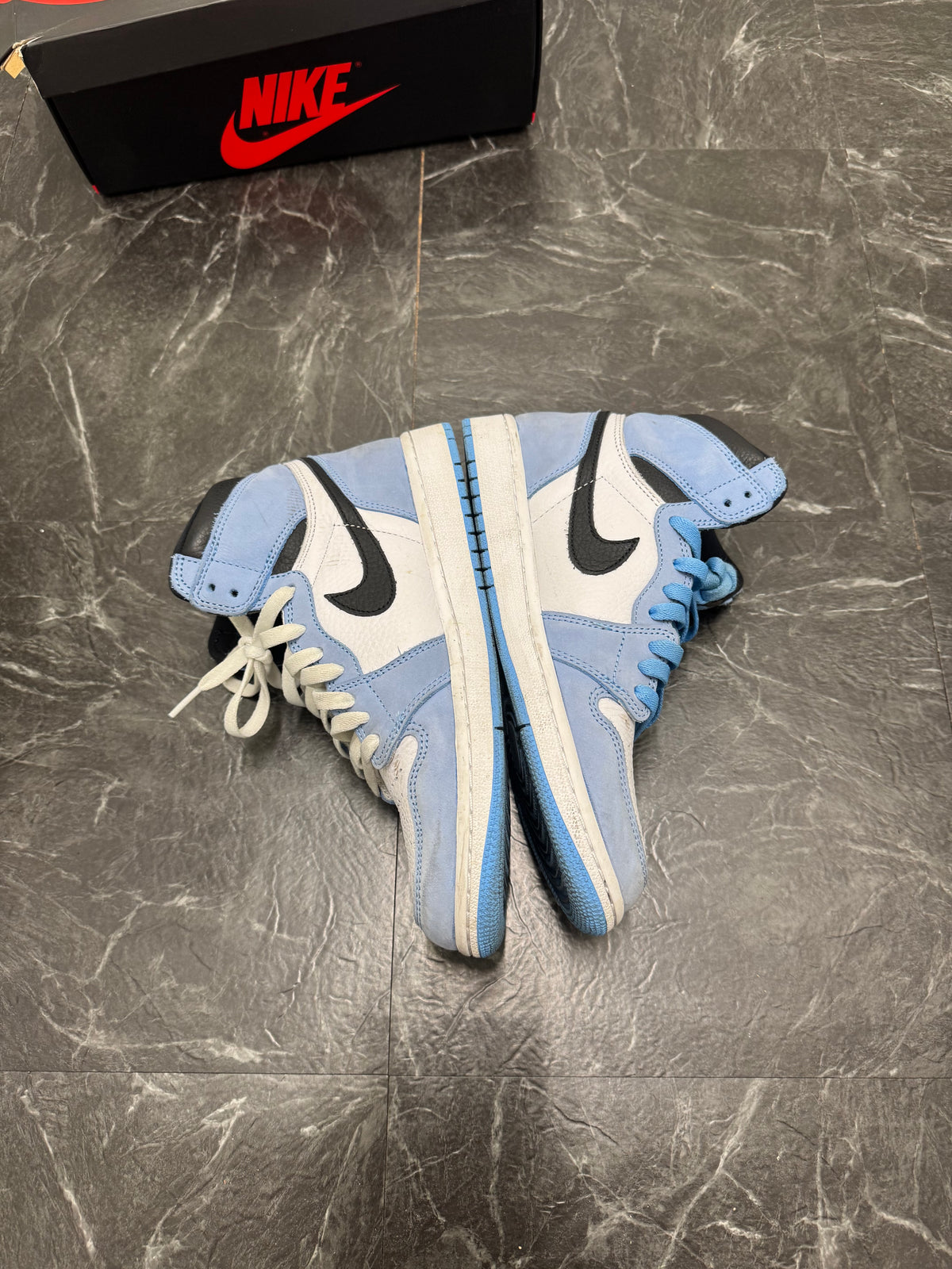 Jordan 1 High University Blue SZ: 9M - Pre-Owned