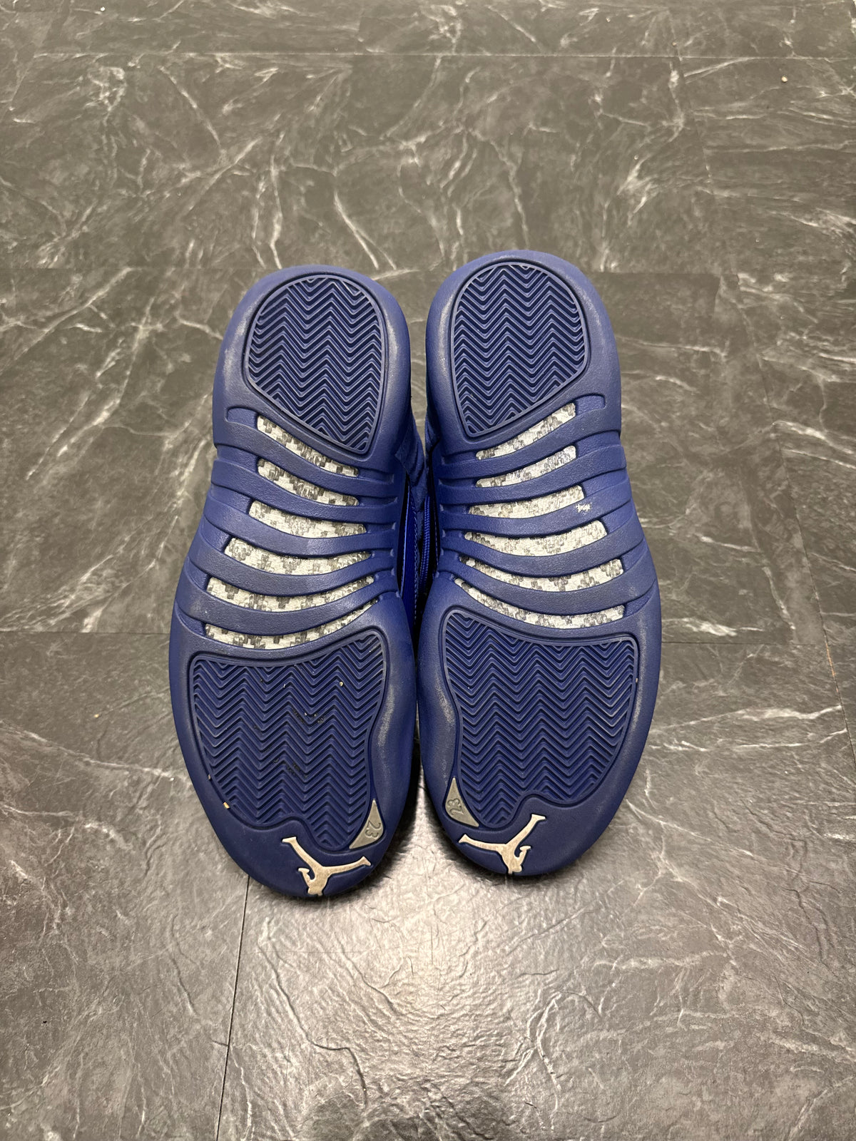 Jordan 12 Deep Royal Blue SZ: 8M - Pre-Owned