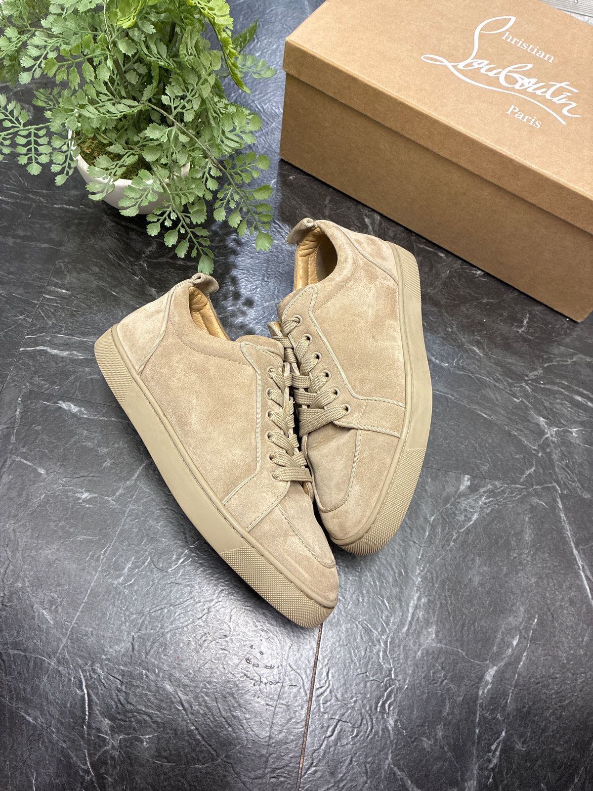 Christian Louboutin Rantulow Orlato Suede Tan Red Bottoms SZ: 42 (9M) - Pre-Owned