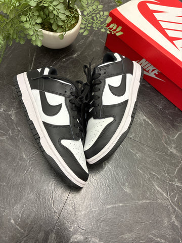 Nike Dunk Low Panda W SZ: 7W/5.5Y - Pre-Owned