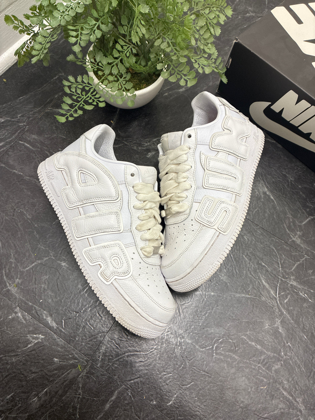 Nike Air Force 1 Low Cactus Plant Flea Market White SZ: 9.5M - Pre-Owned
