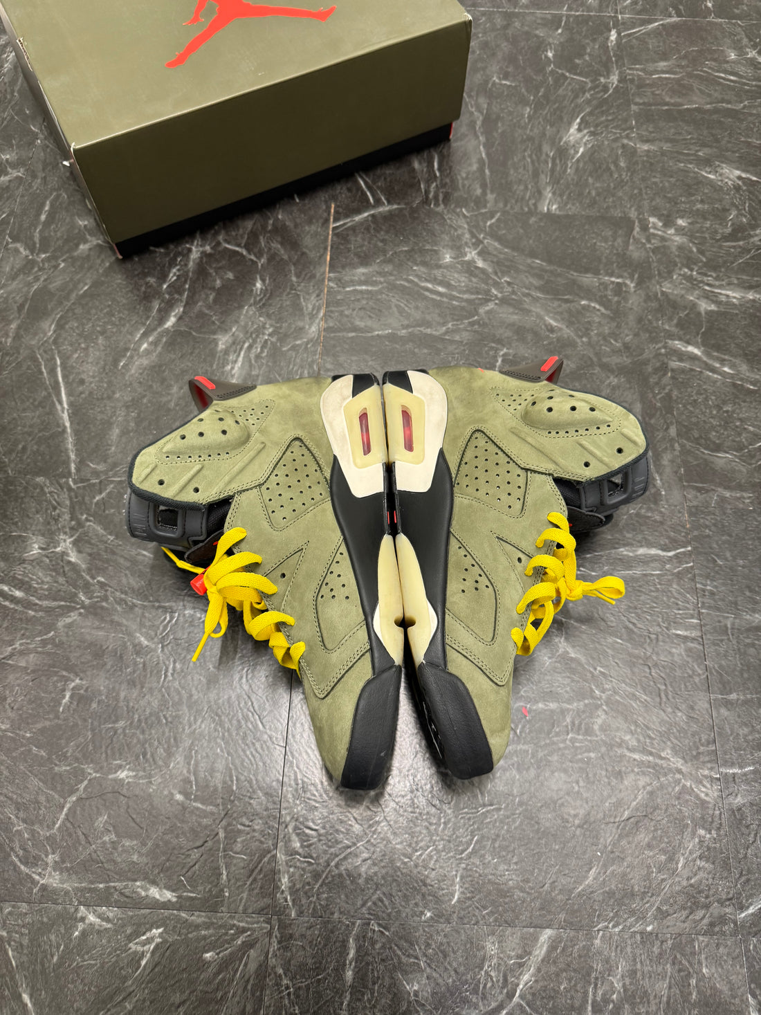 Jordan 6 Travis Scott Olive SZ: 10.5M – Pre-Owned