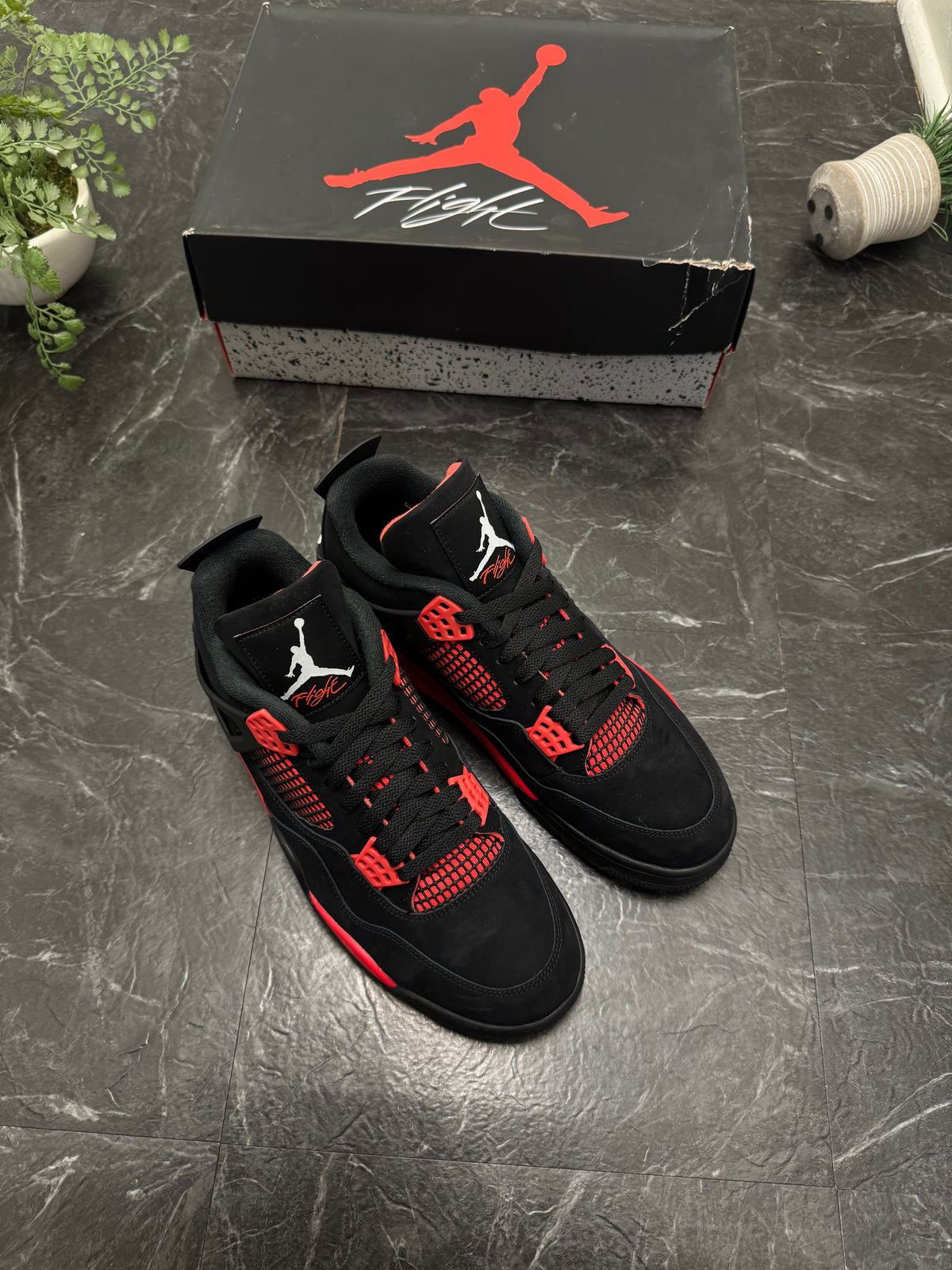Jordan 4 Red Thunder SZ: 10.5M - New