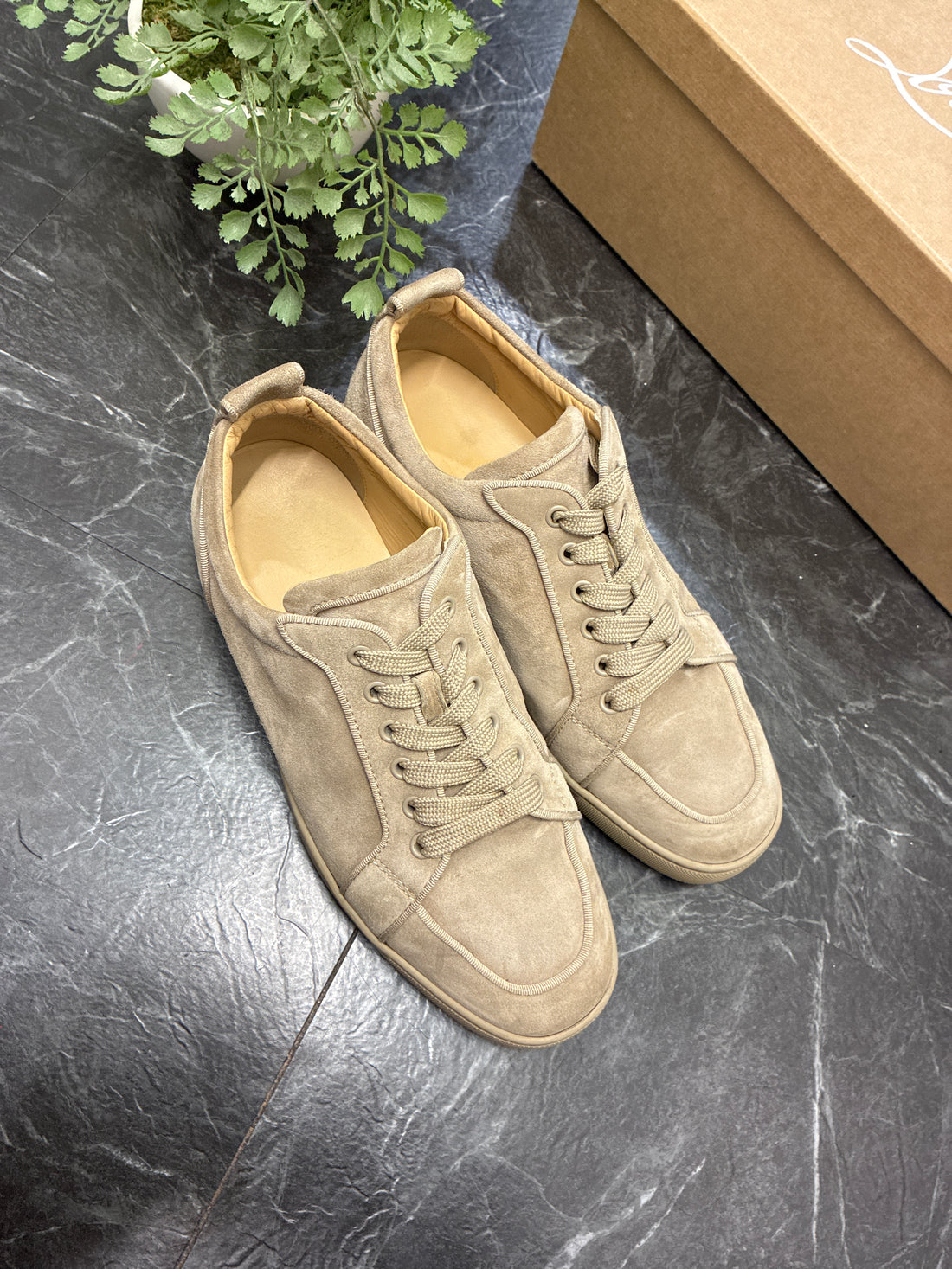 Christian Louboutin Rantulow Orlato Suede Tan Red Bottoms SZ: 42 (9M) - Pre-Owned