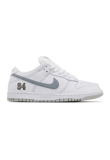 Nike SB Dunk Low Supreme White Metallic Silver SZ: 11M - New