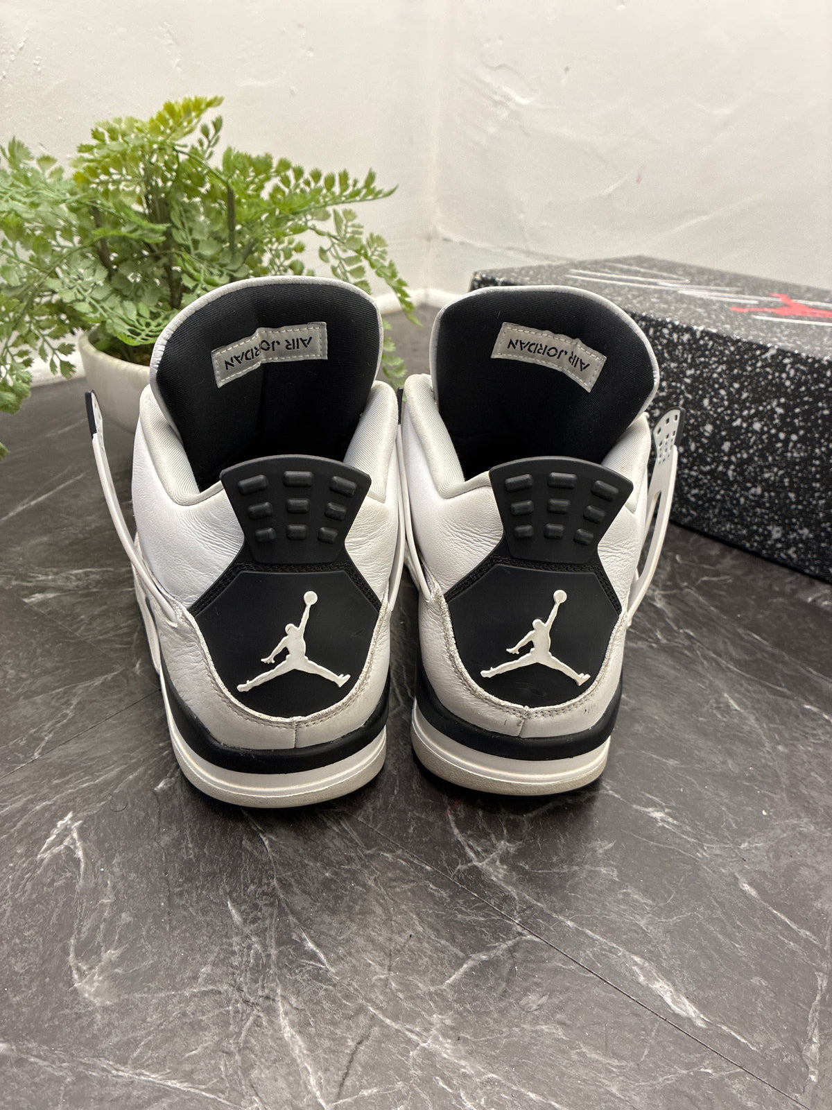 Jordan 4 Military Black SZ: 10.5M - Pre-Owned