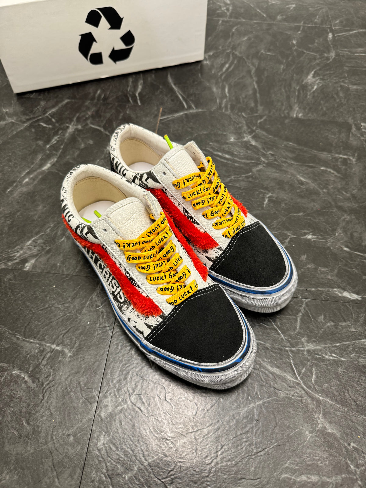 Vans Gallery Dept. Good Luck SZ: 5.5M/7W - Pre-Owned