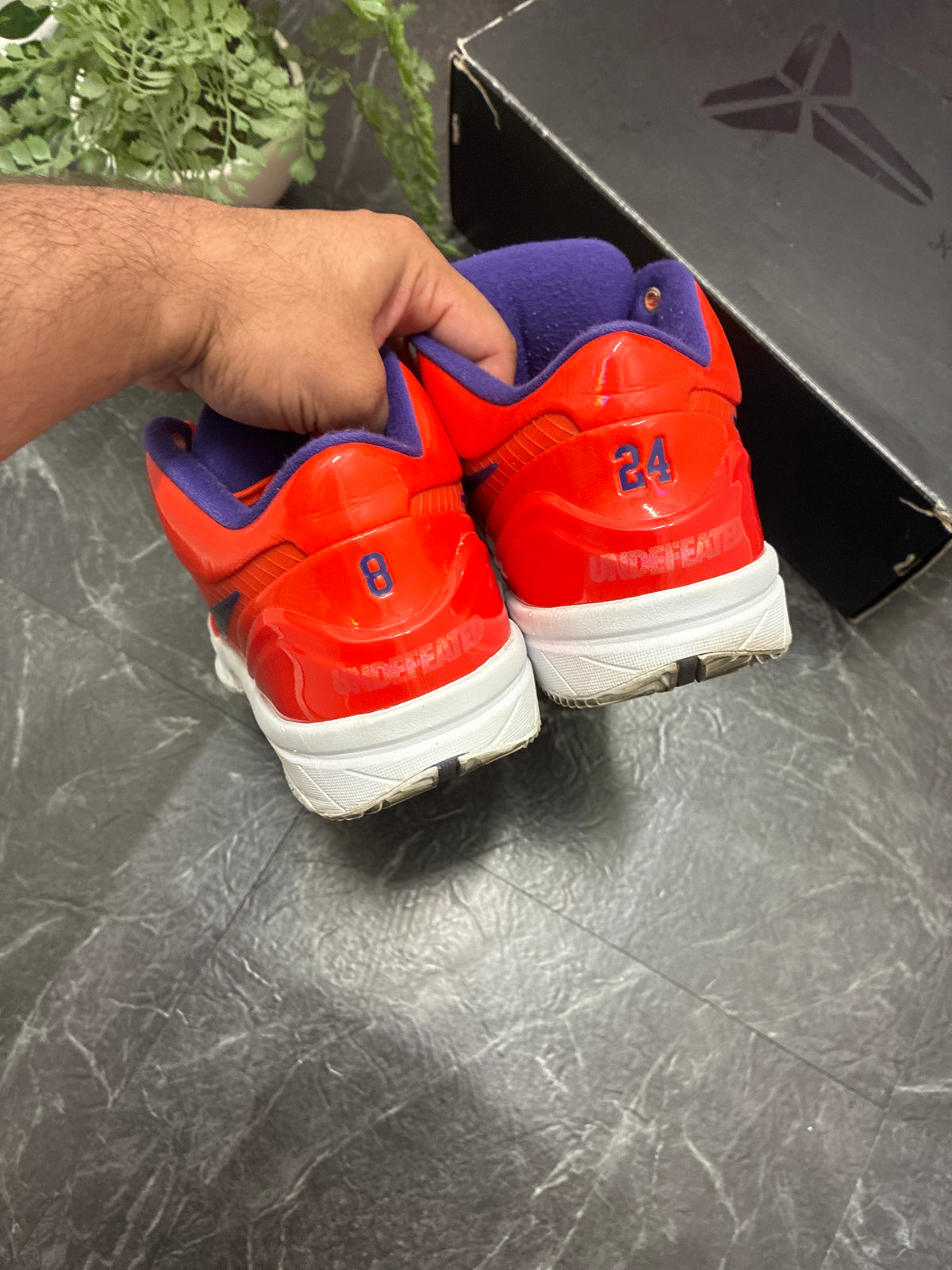 Kobe 4 Protro Undefeated Phoenix Suns SZ: 9M - Pre-Owned