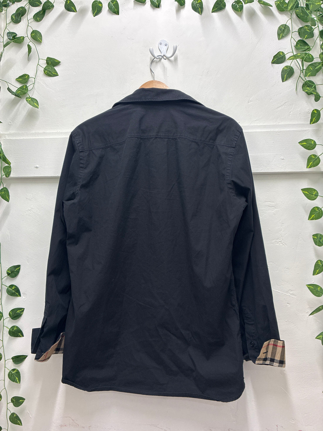 Burberry Classic Black L/S Button Up Shirt SZ: M - Pre-Owned
