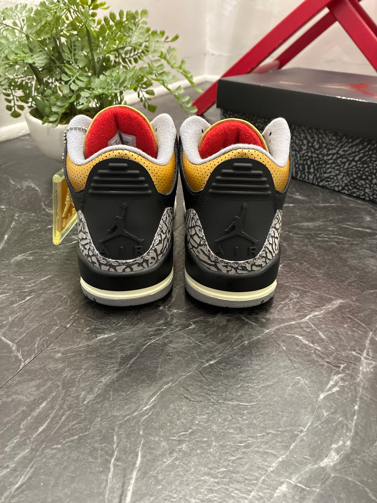 Jordan 3 Black Cement Gold SZ: 7W/5.5Y - New