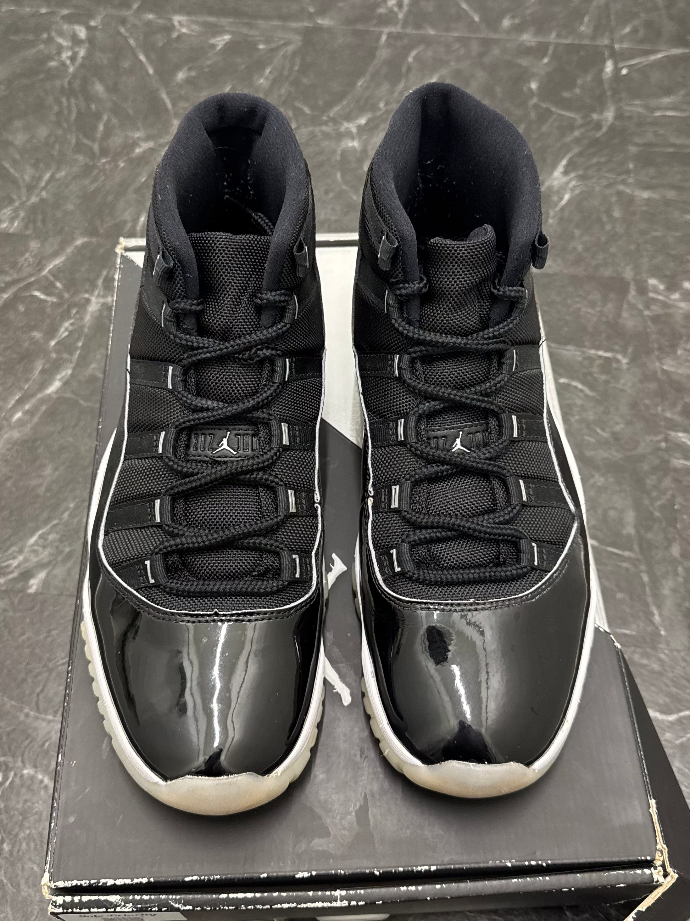 Jordan 11 Jubilee 25th Anniversary SZ: 11M - Pre-Owned