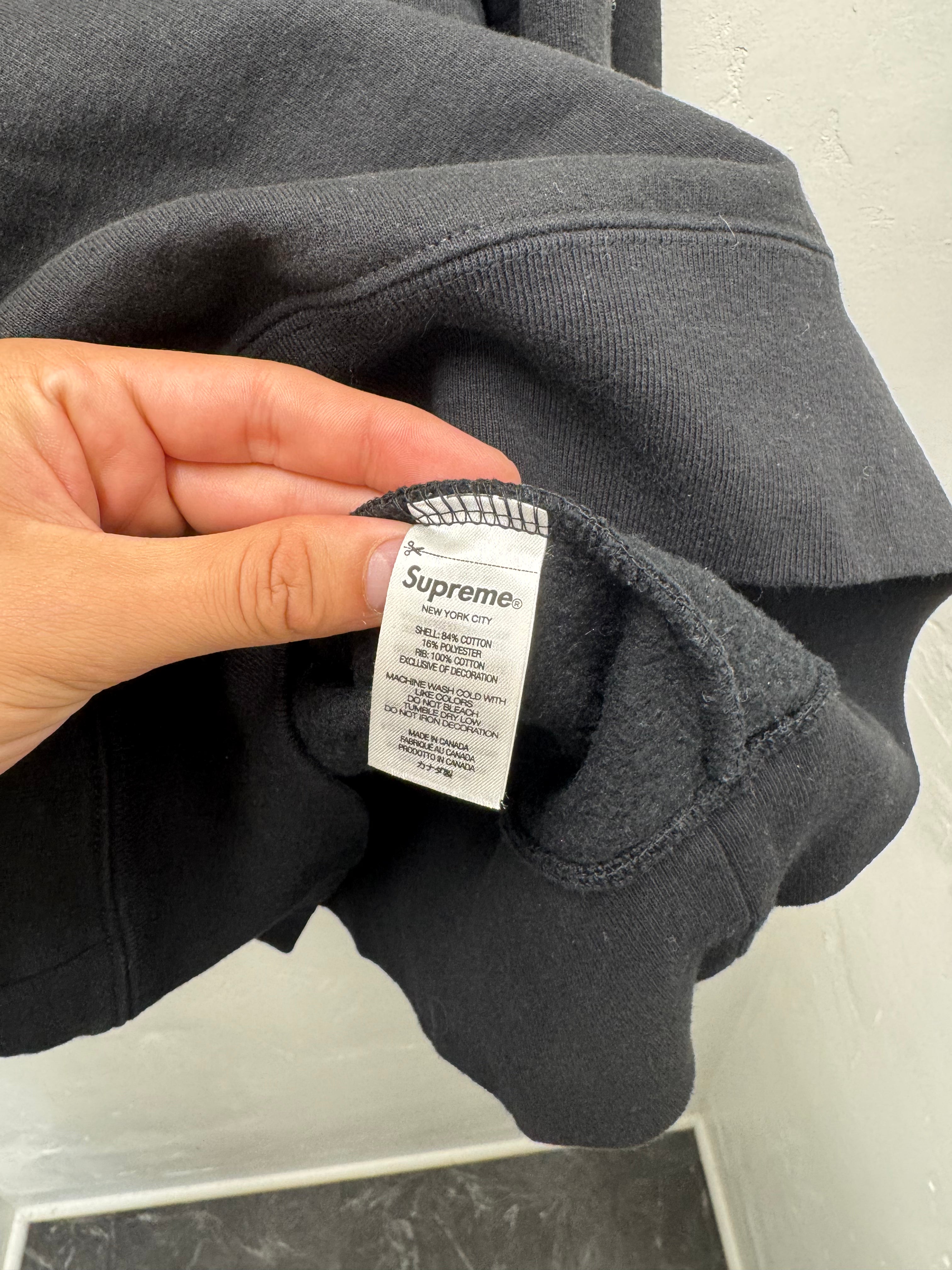 SALE - Supreme Box Logo Crewneck (FW22) - Pre-Owned