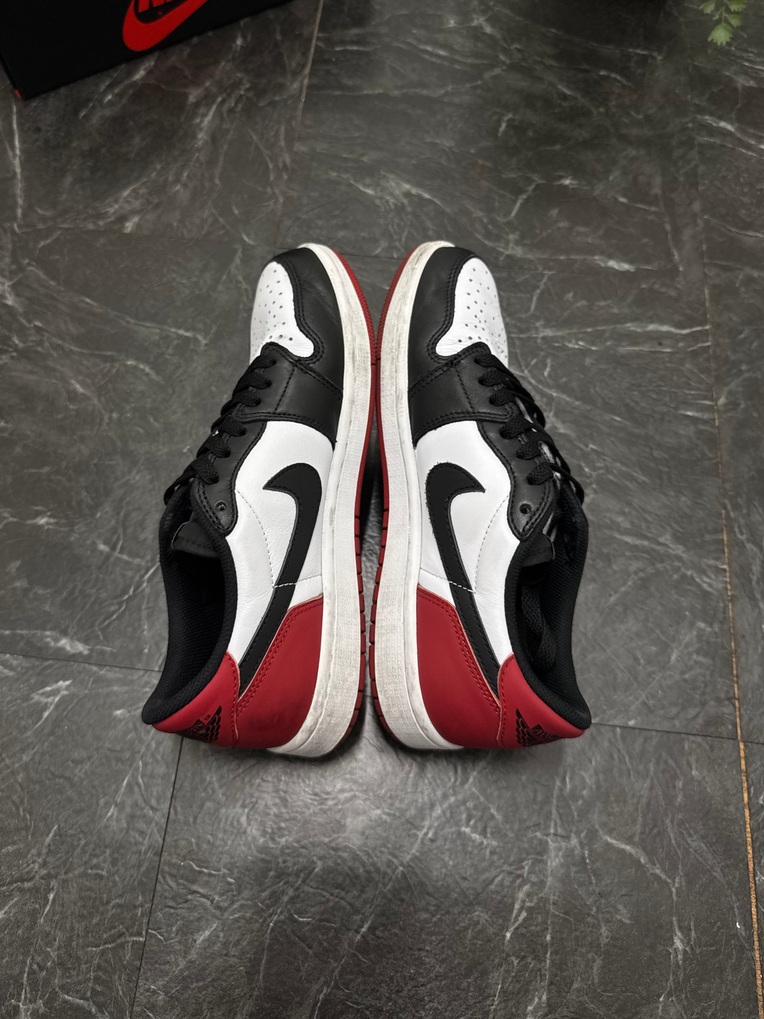SALE - Jordan 1 Low OG Black Toe SZ: 8M - Pre-Owned