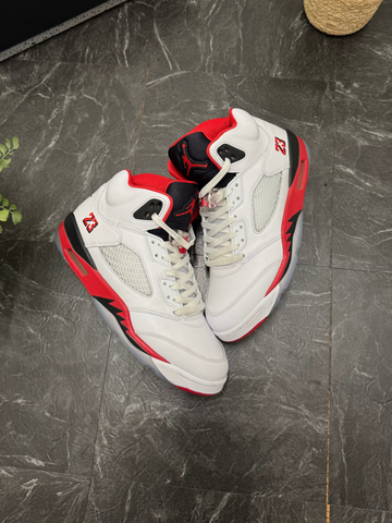 Jordan 5 Fire Red Black Tongue SZ: 11M - Pre-Owned