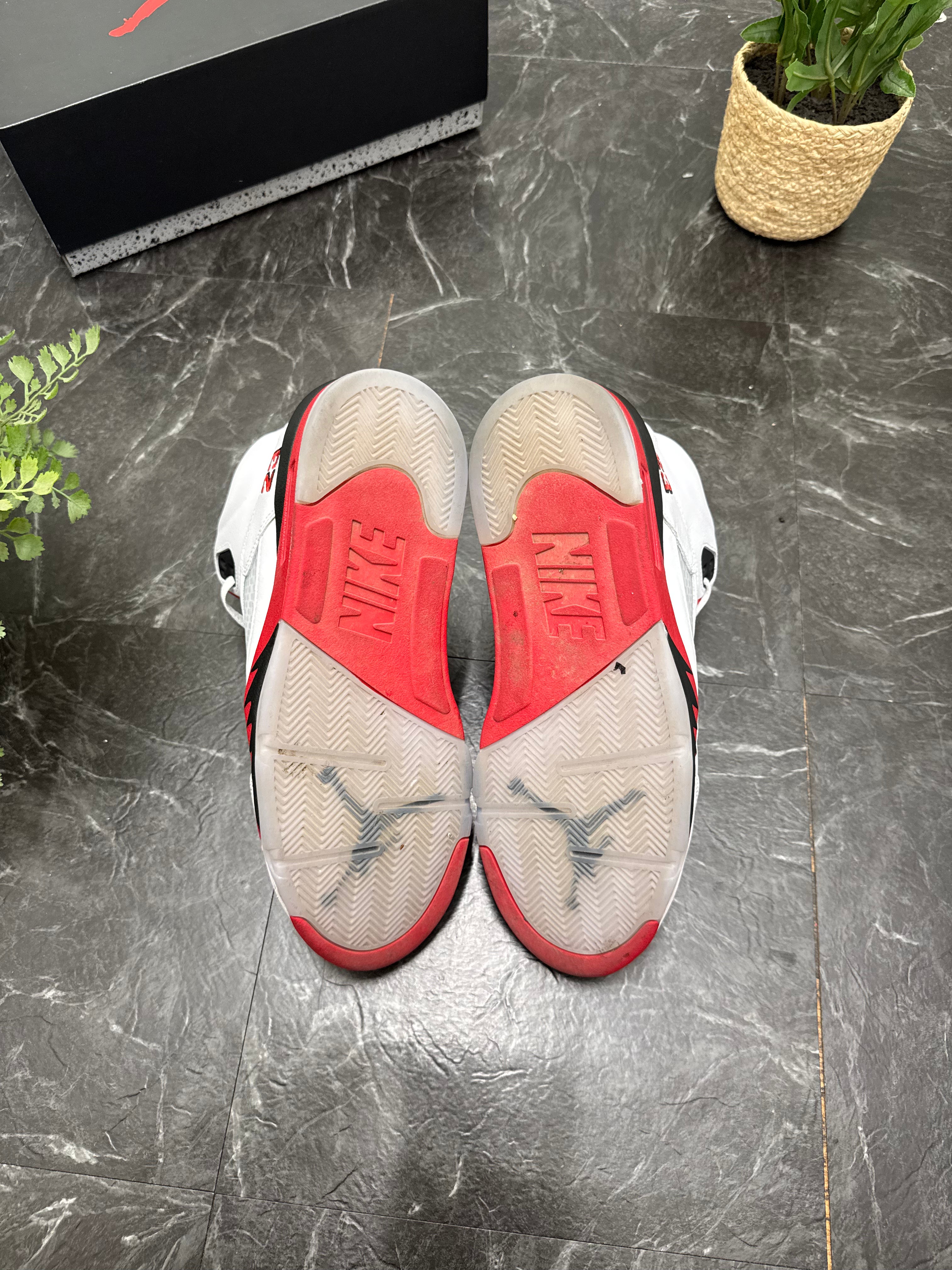 Jordan 5 Fire Red Black Tongue SZ: 11M - Pre-Owned