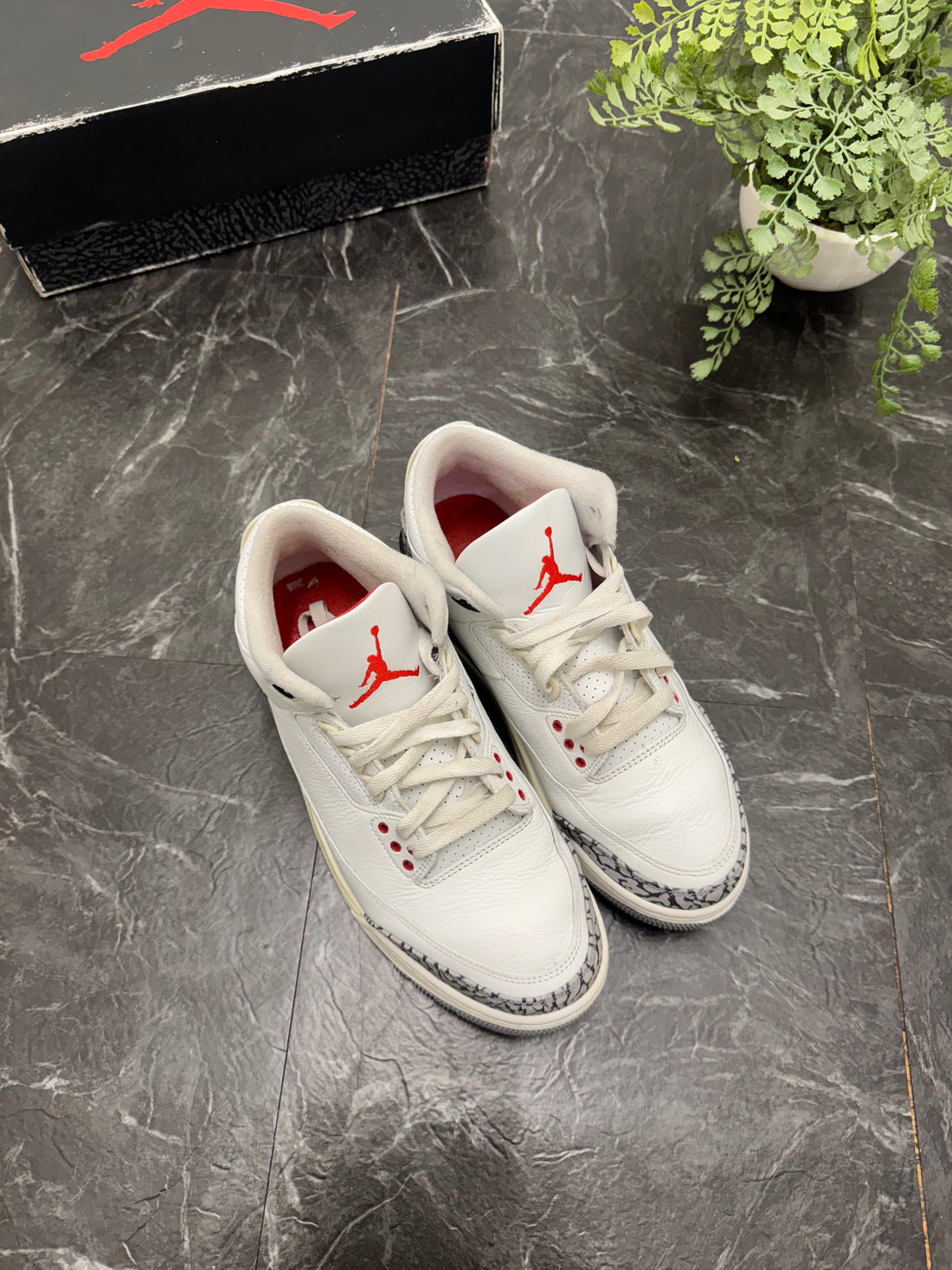 Jordan 3 White Cement Reimagined SZ: 8M - Pre-Owned